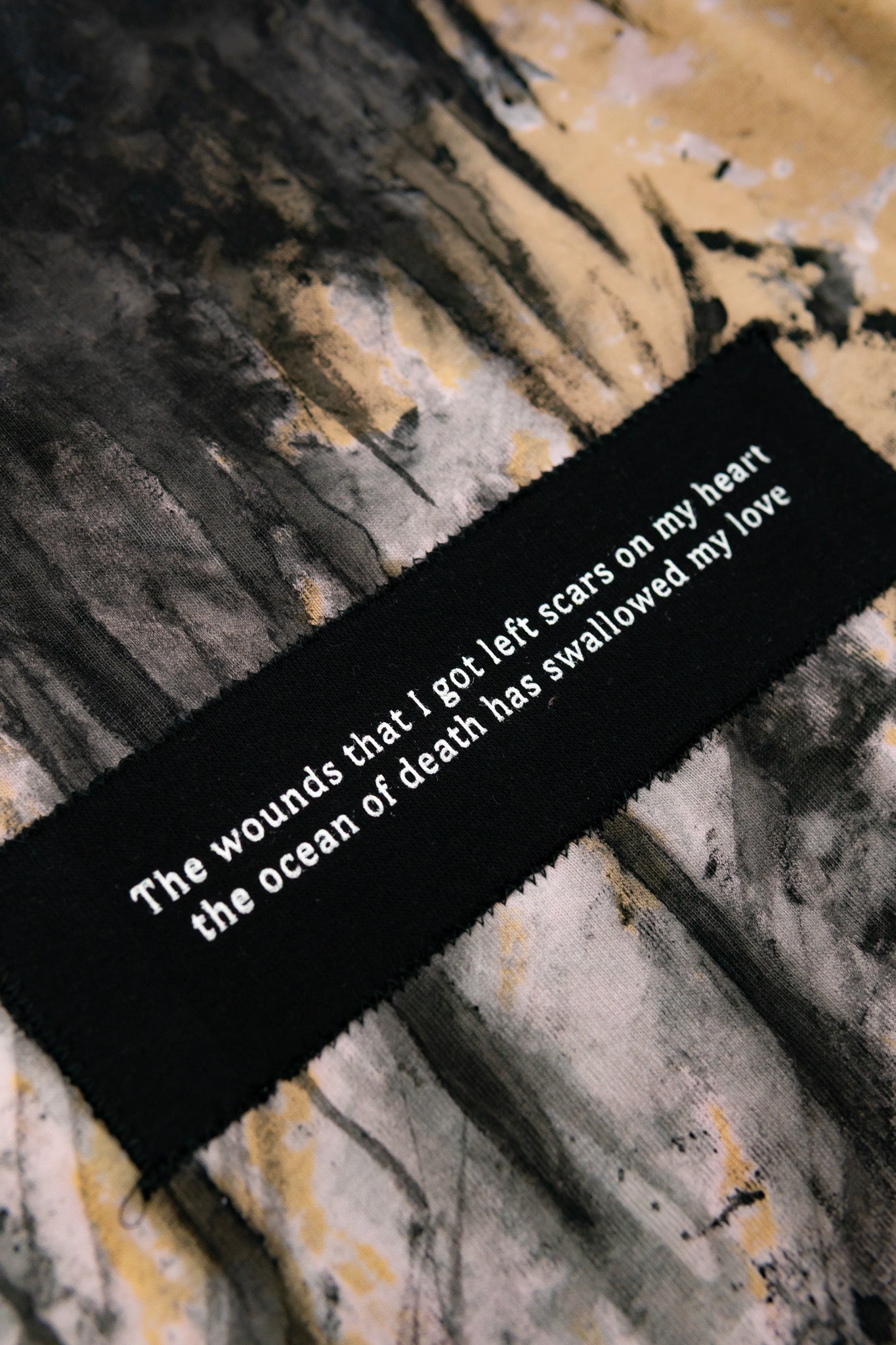 trench - T-Shirt (XL)