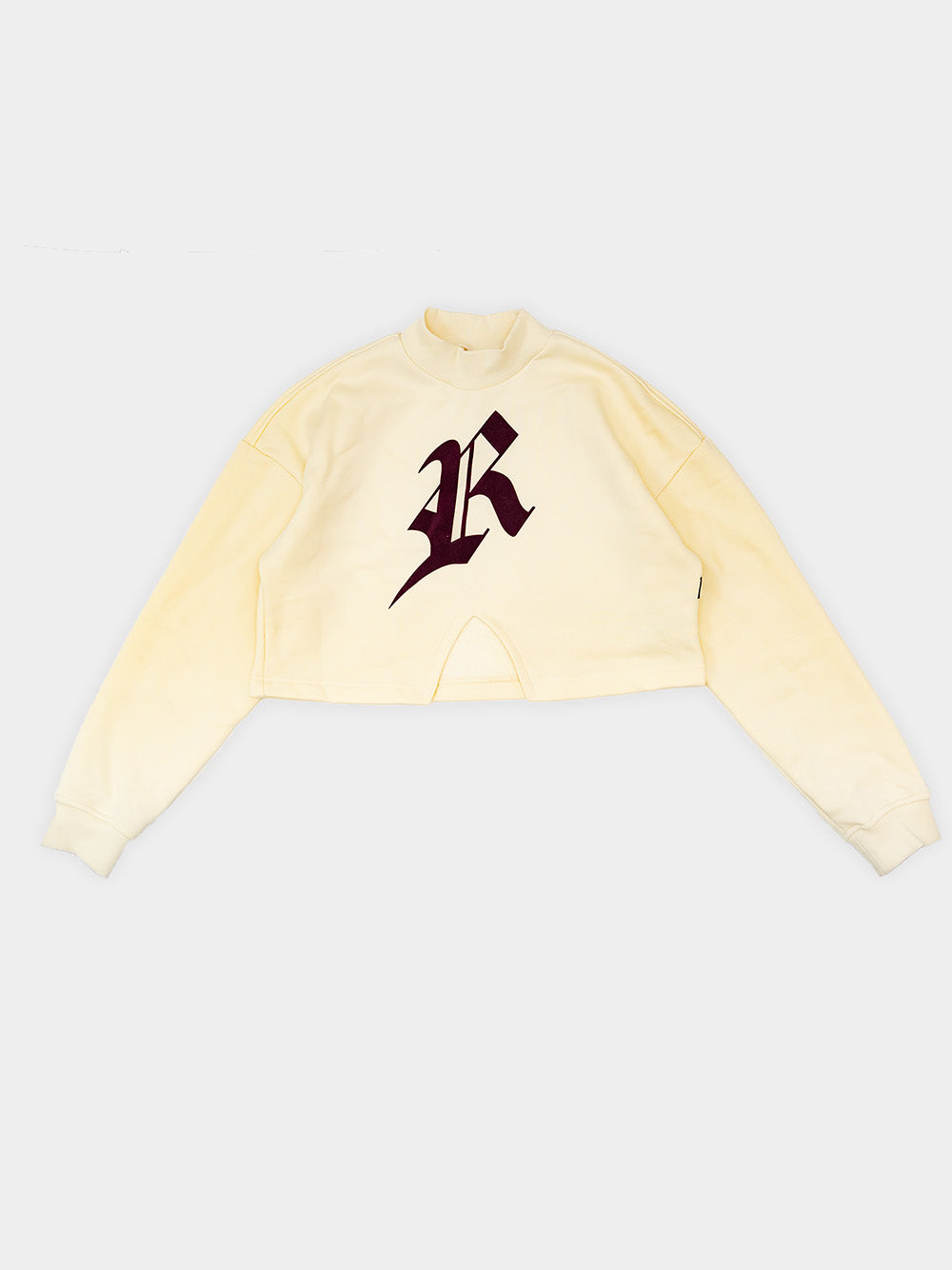 Weißes Unisex Crop Top mit markantem roten R-Logo – Inspiriert von Jessie & James (Team Rocket) und RVNDM Berlin.