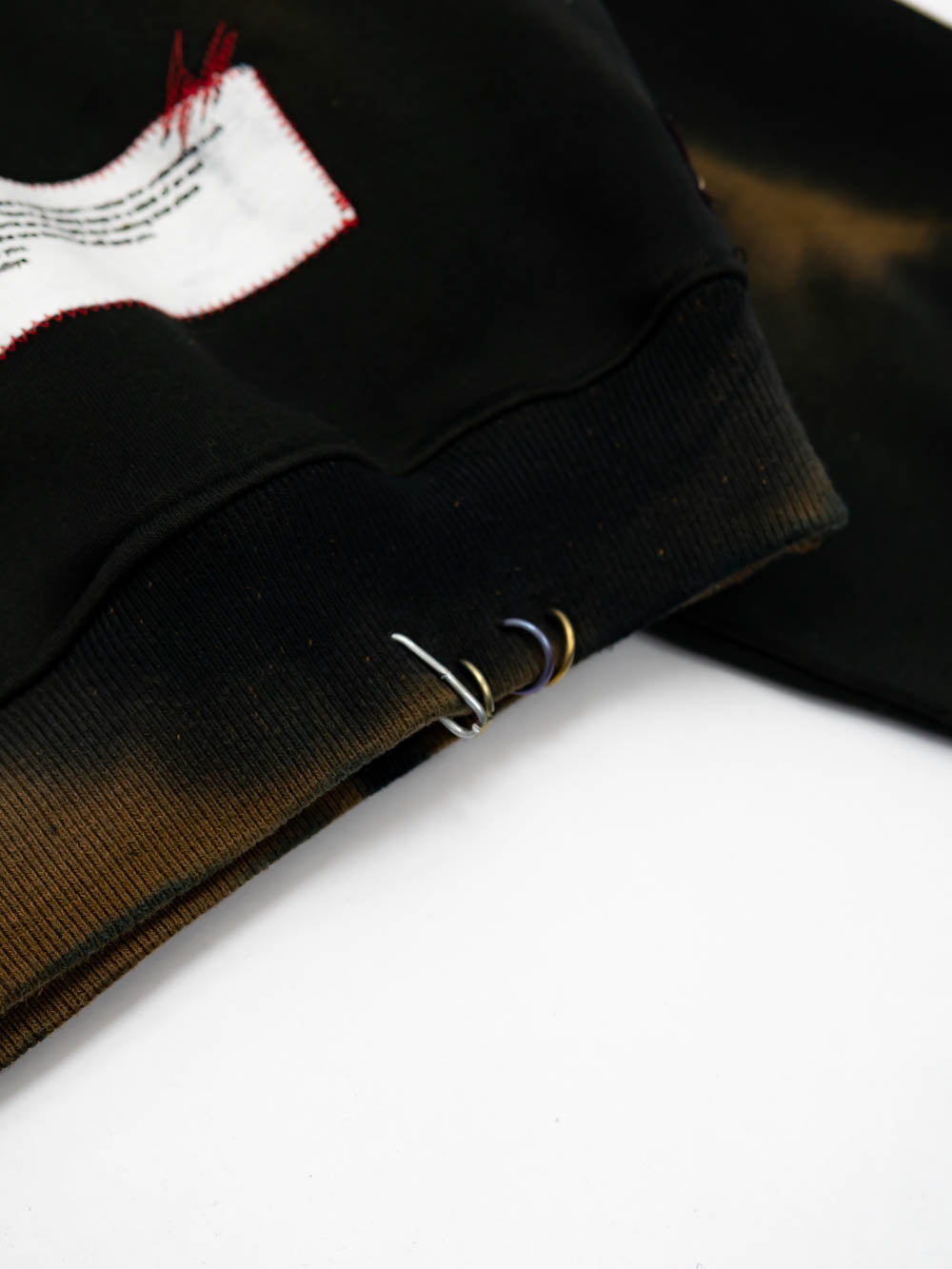 last member - hoodie (M)