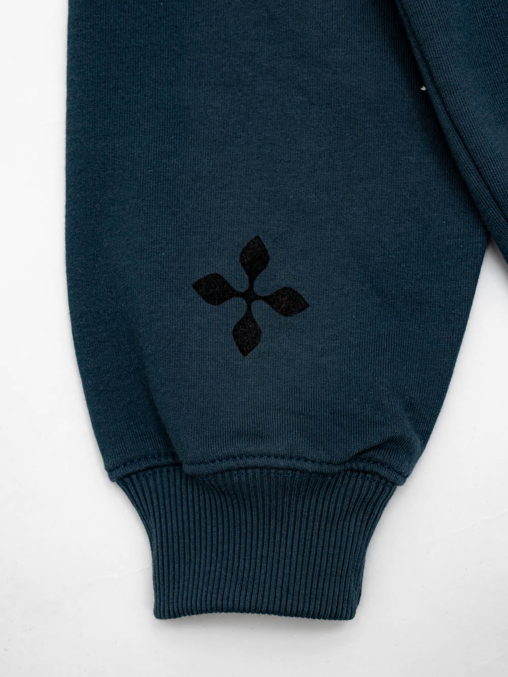 the first touch - crewneck (L)