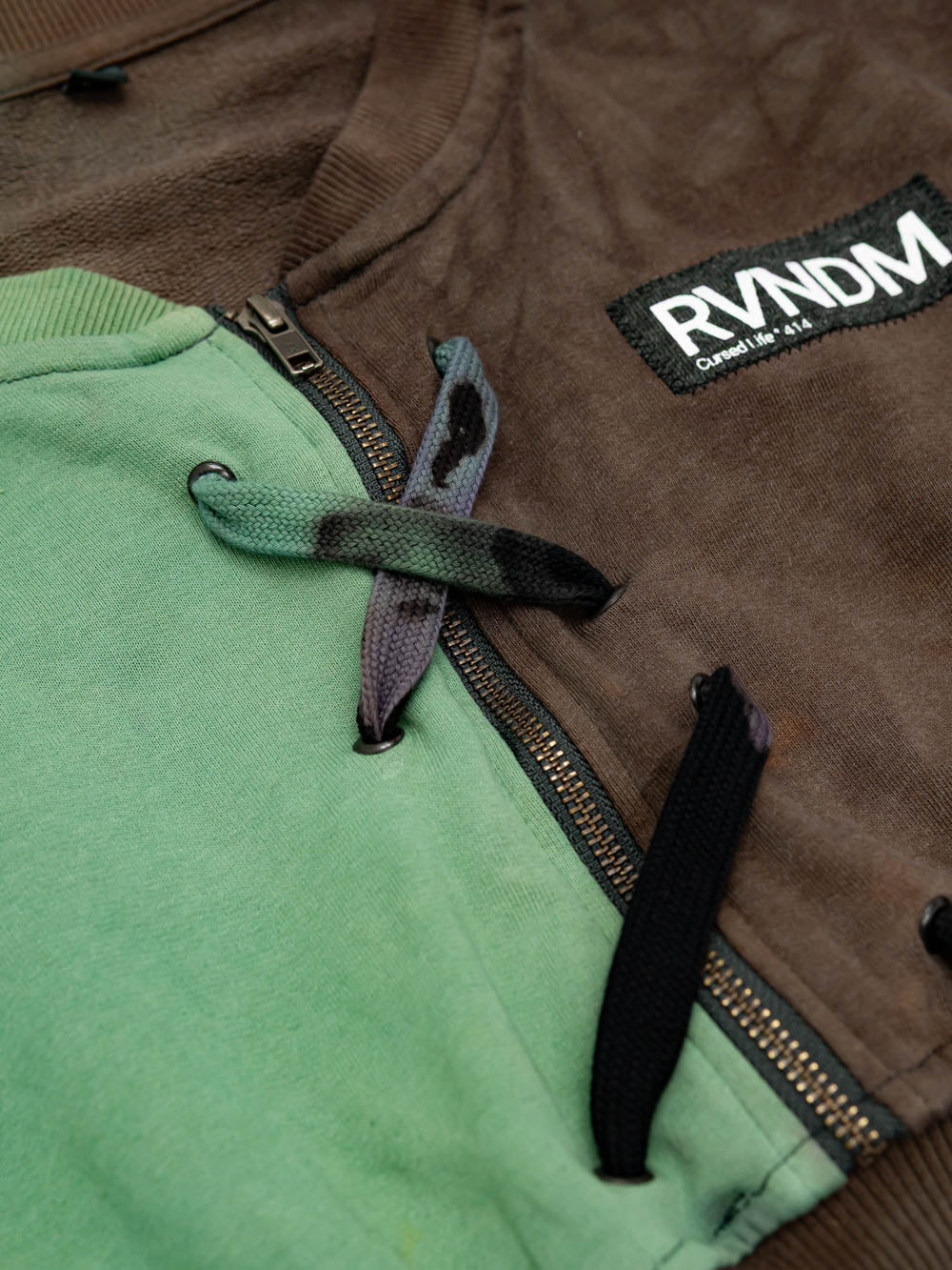 gatherings - crewneck (XL)