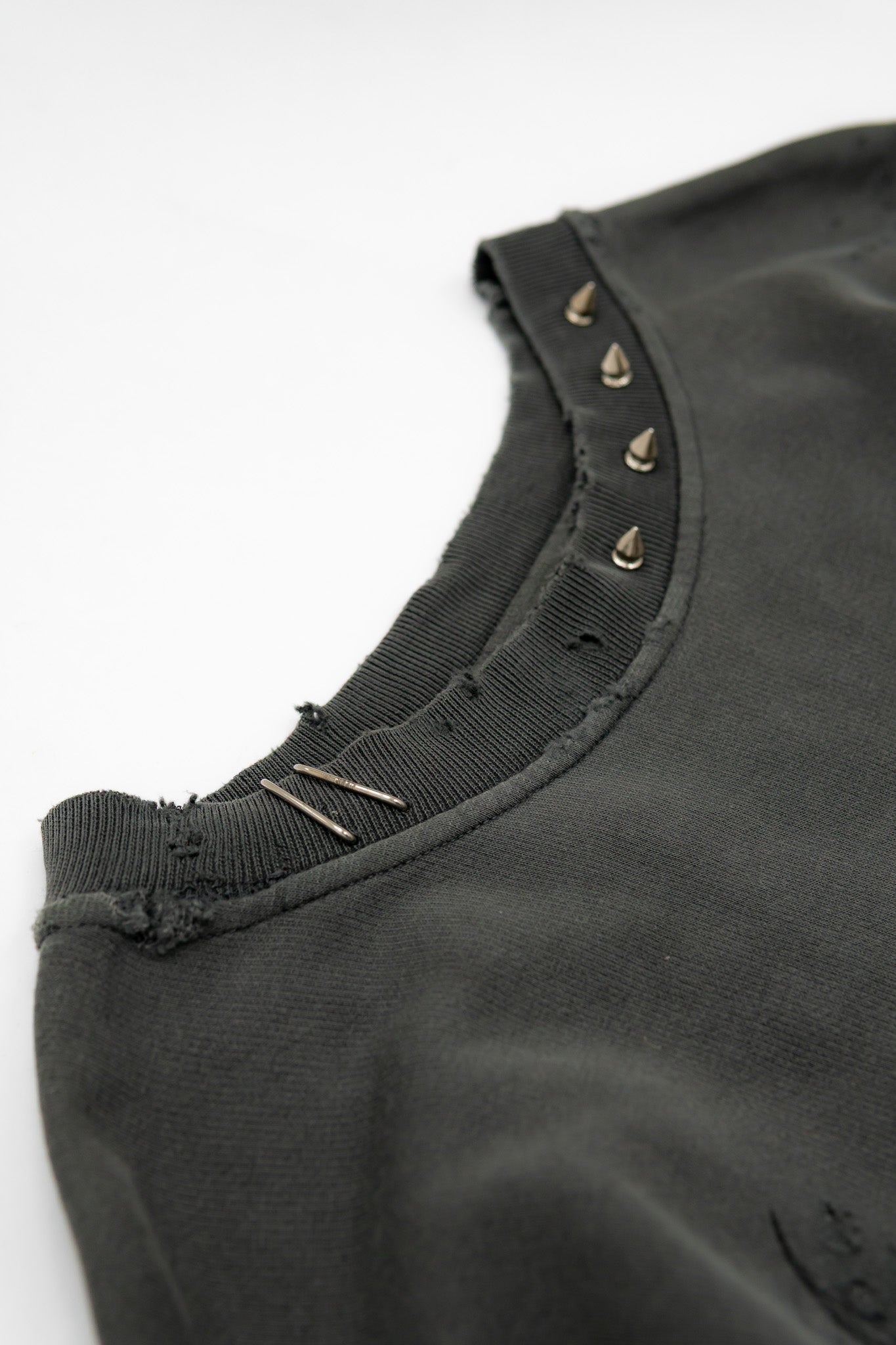 obdurate - crewneck (M)