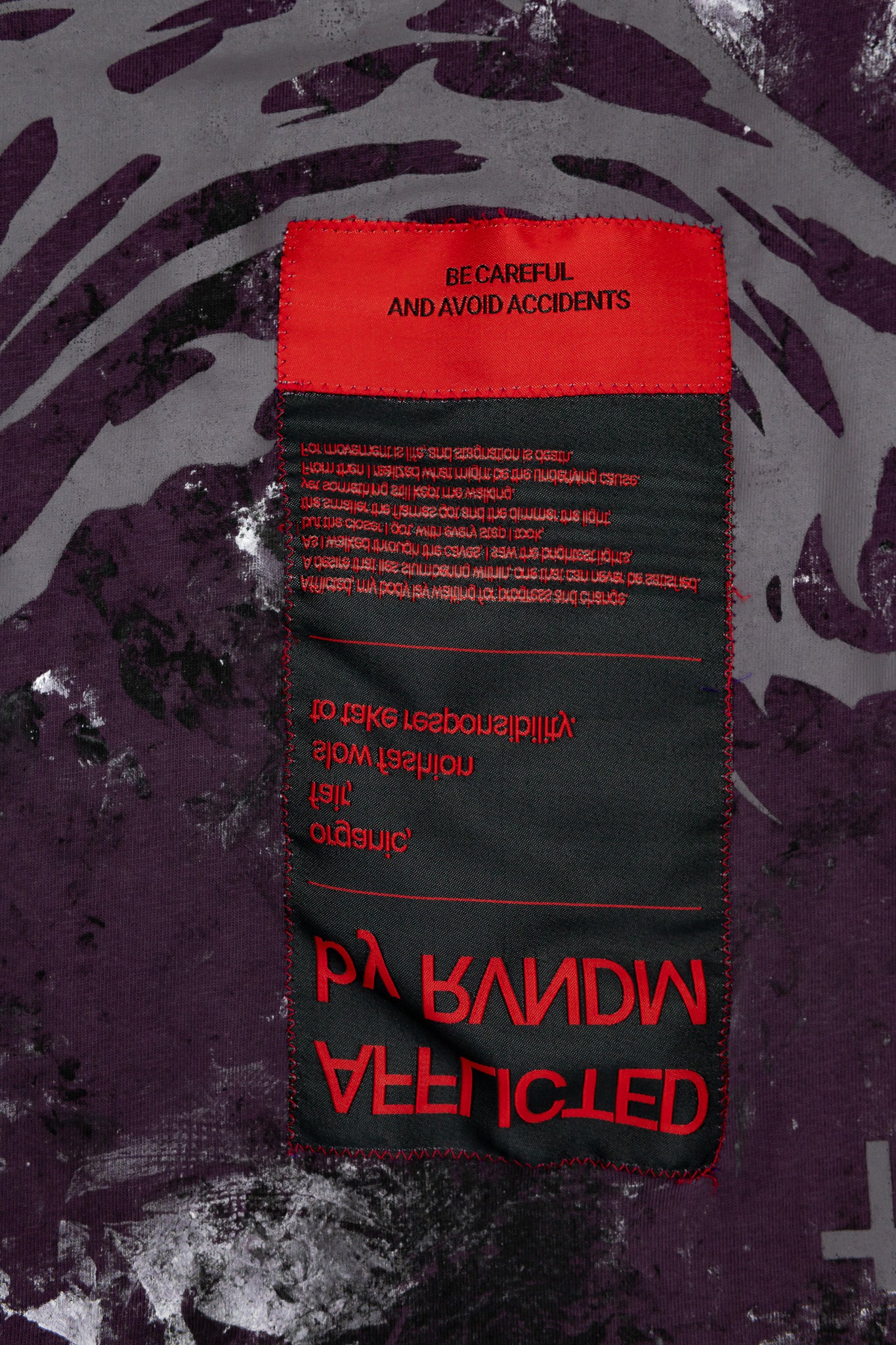 agitated - T-Shirt