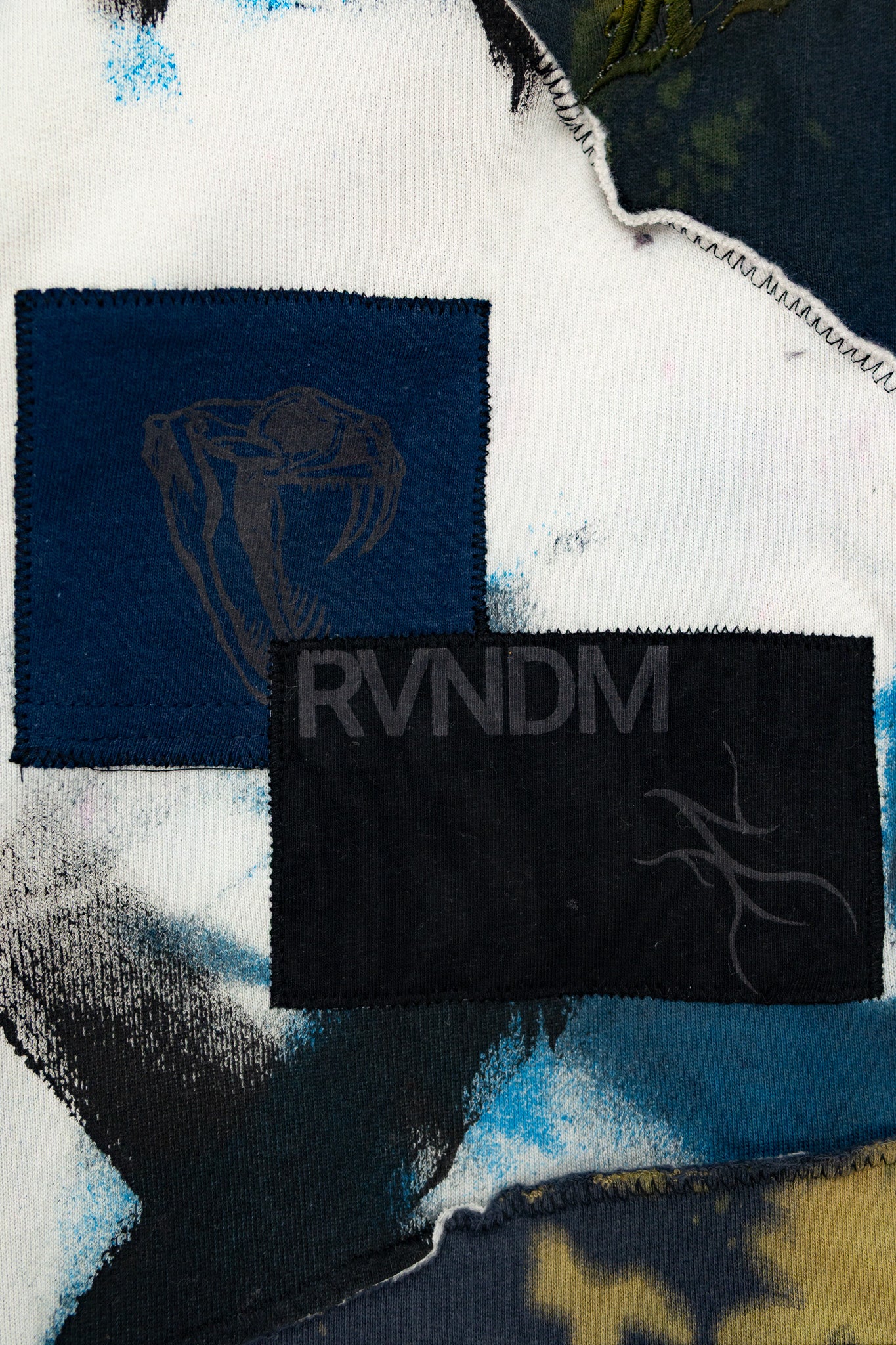 Restless minds - hoodie (L)