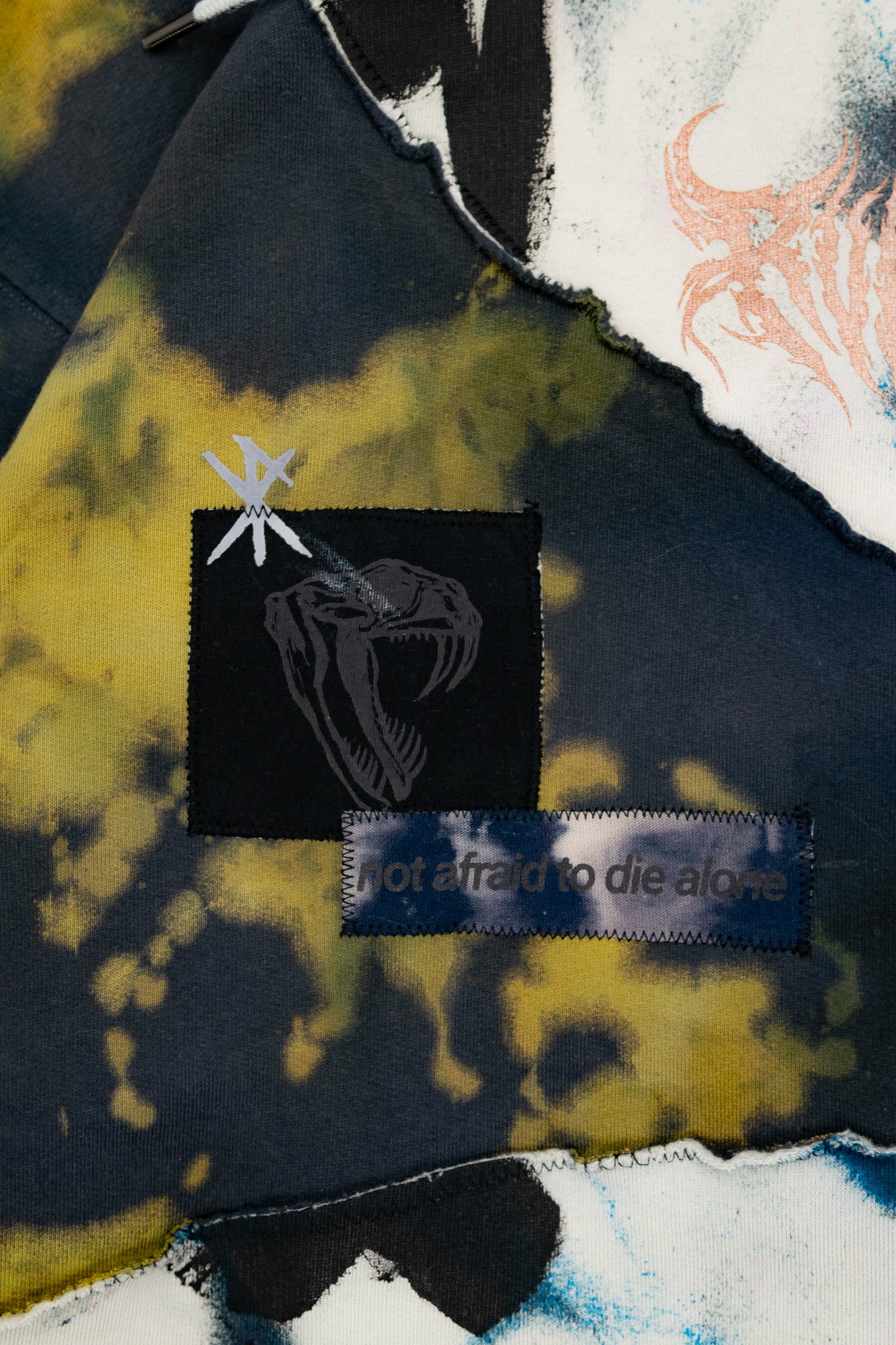 quiet swindle - hoodie (L)