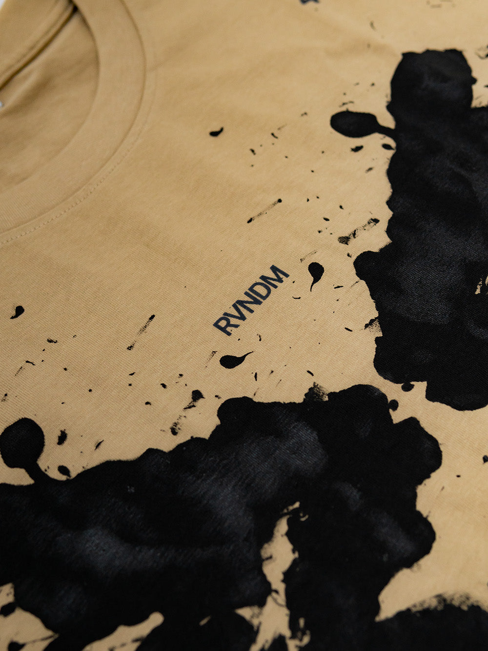 loose interpretation - Tee (L) [rorschach]