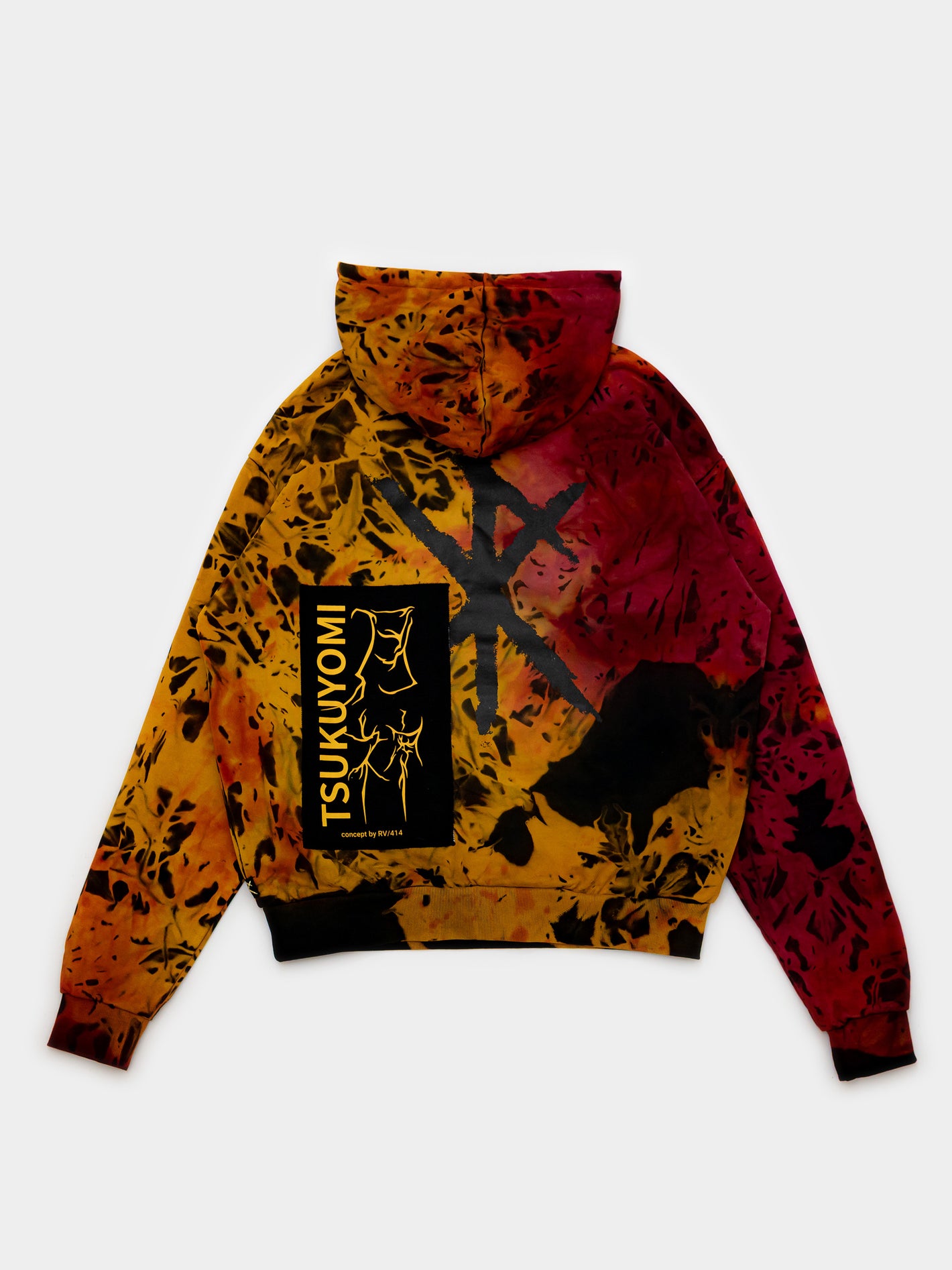 Rückseite mit japanischen und englischen Lyrics-Prints auf dem Moongod Hoodie.